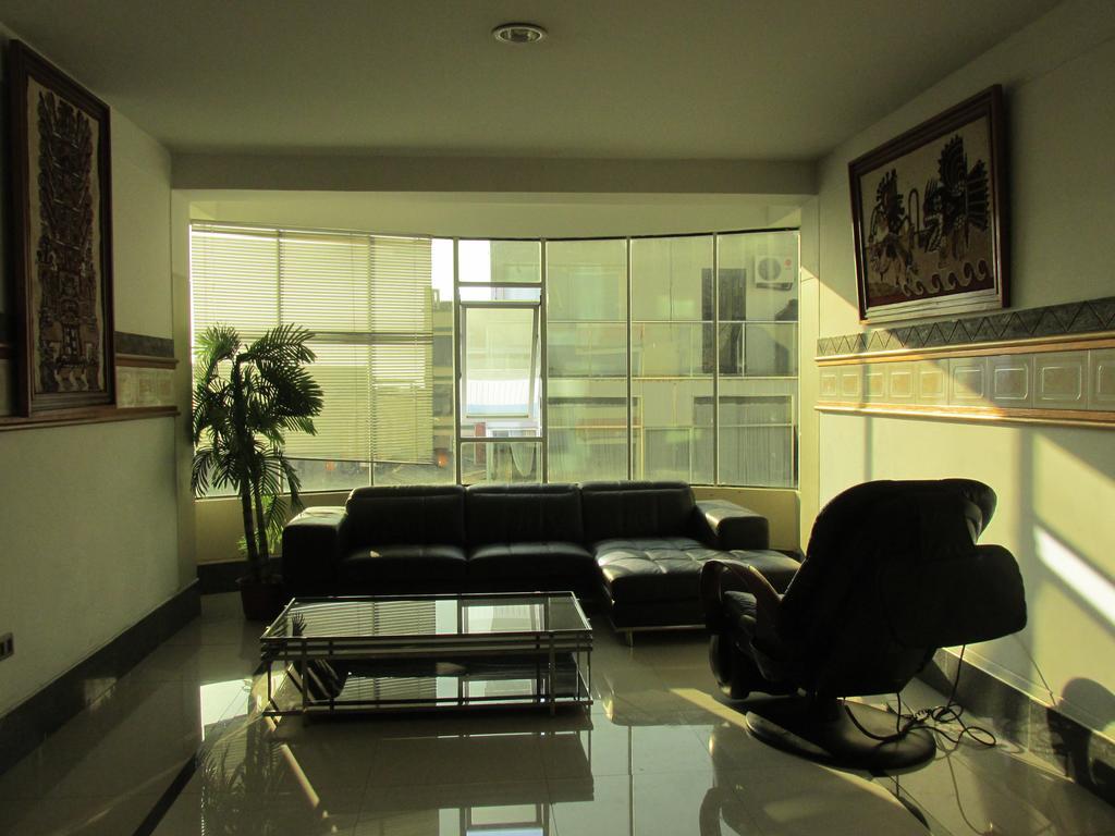 Rizzo Plaza Hotel Tumbes Exterior photo